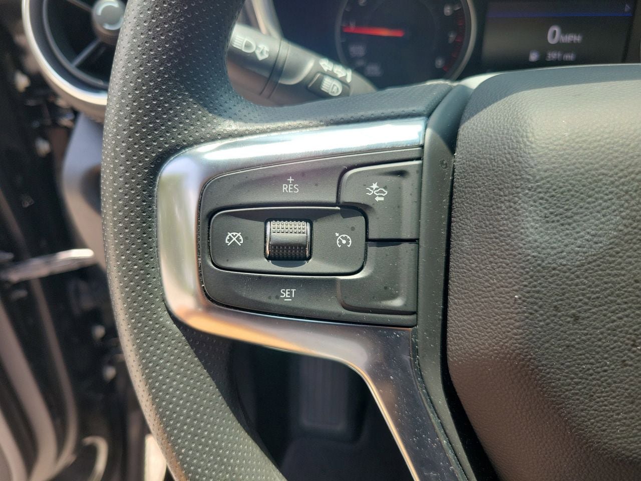 Used 2025 Chevrolet Blazer LT FWD image 18
