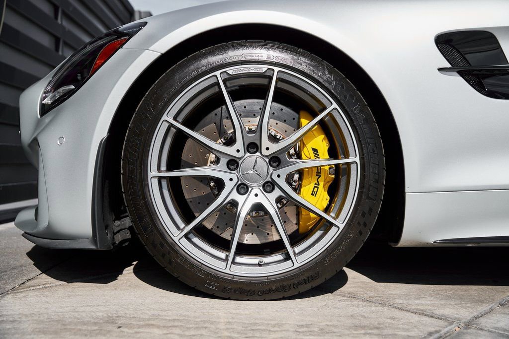 Used 2020 Mercedes-Benz AMG GT R image 3