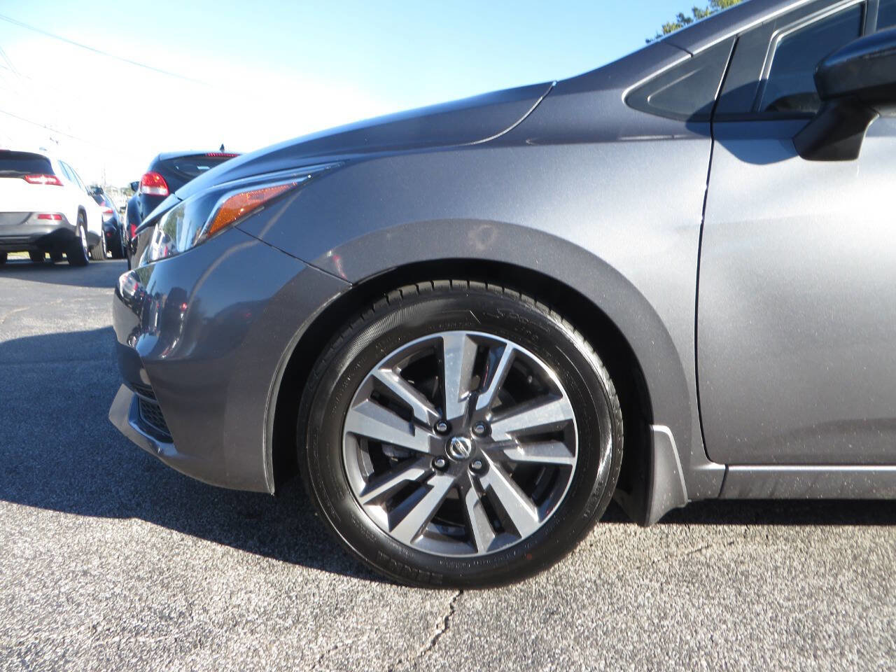 Used 2021 Nissan Versa SV image 31