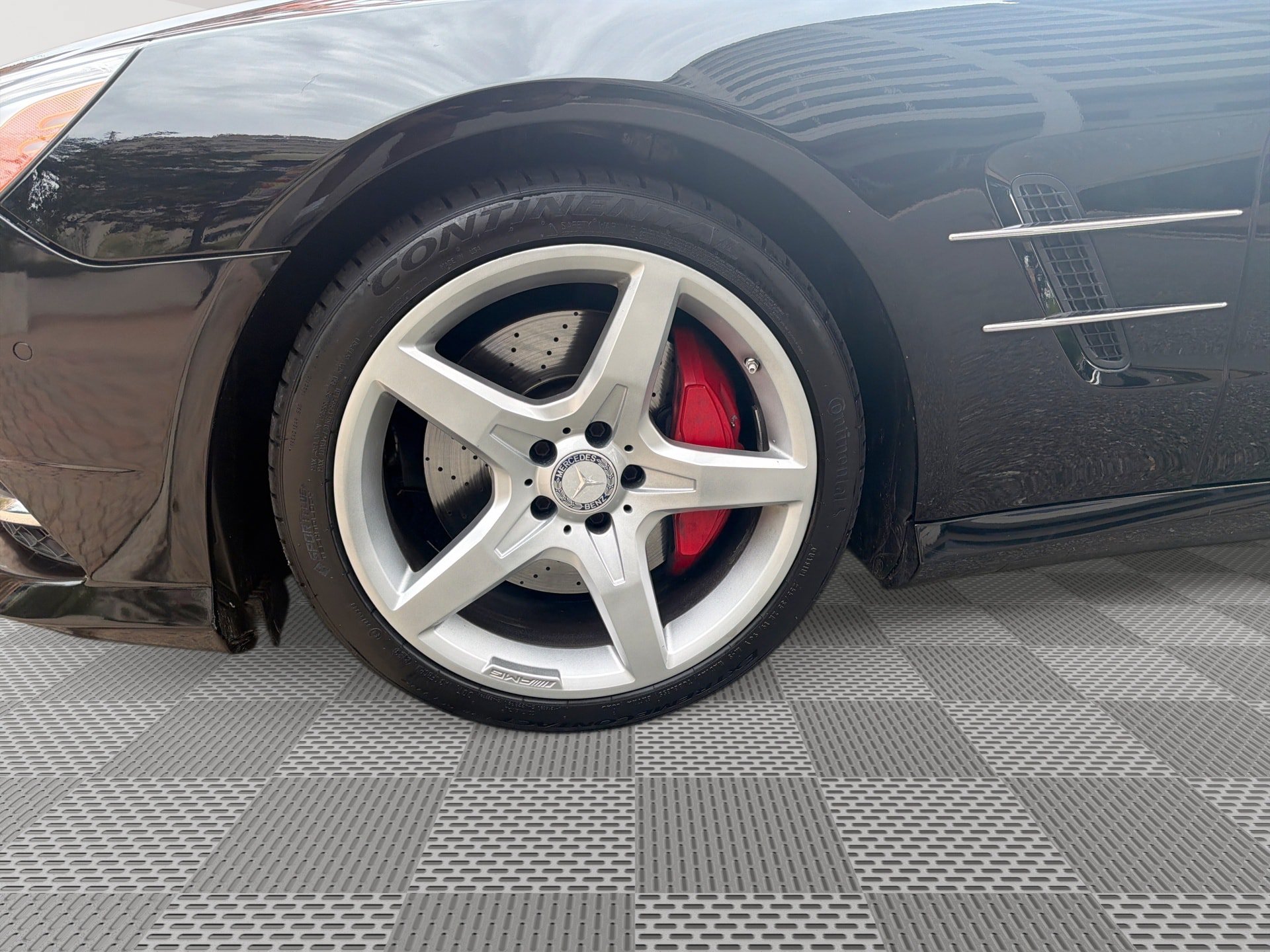 Used 2013 Mercedes-Benz SL 550 w/ Premium Pkg image 19
