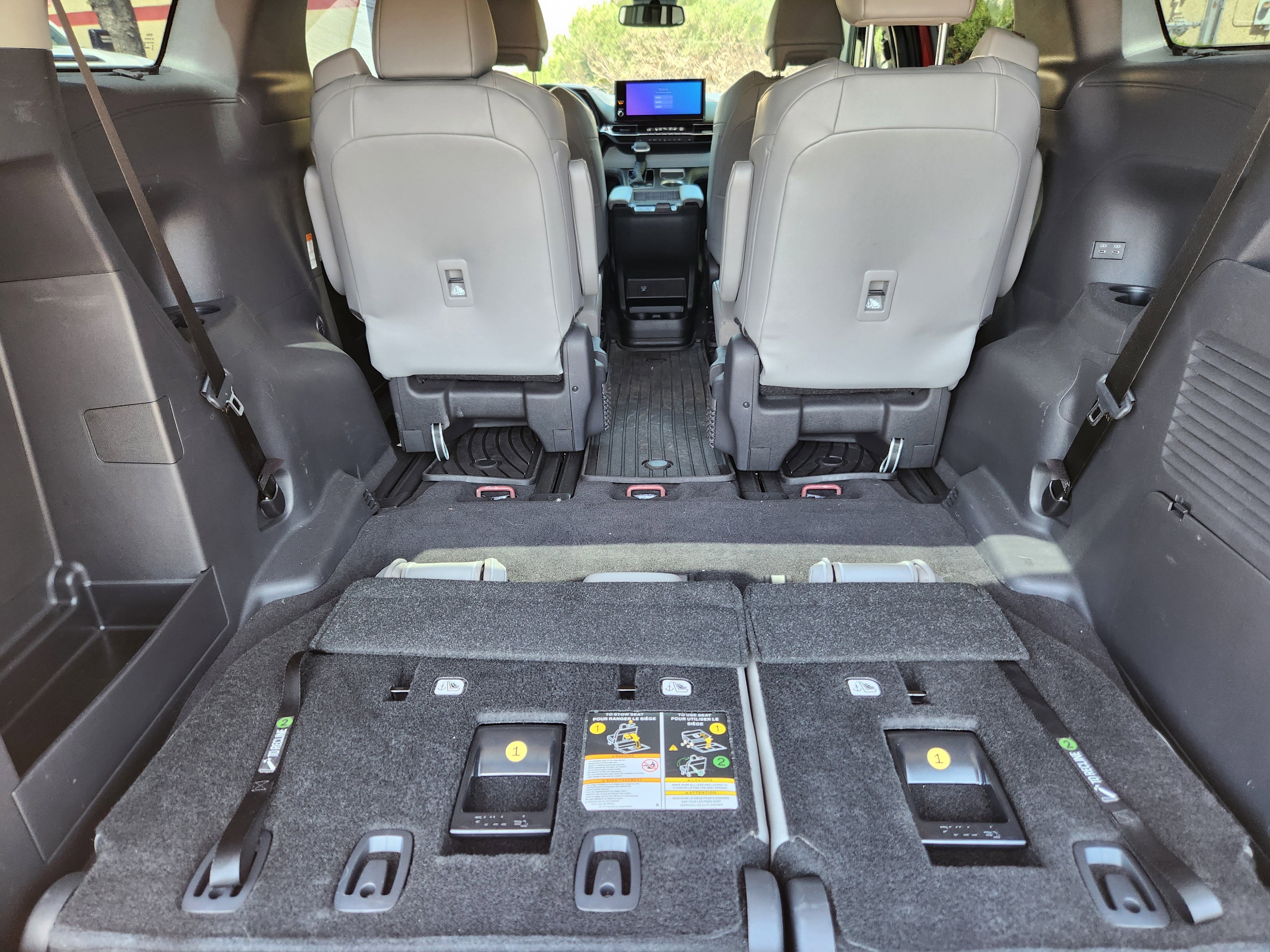 Certified 2026 Toyota Sienna XLE image 24