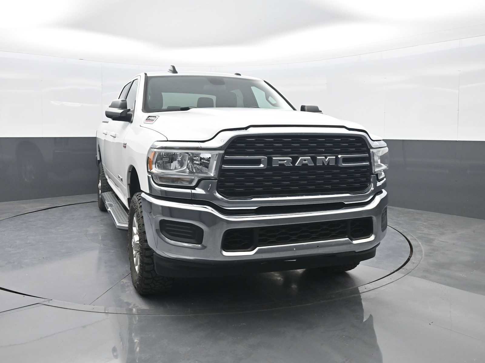 Used 2022 RAM 2500 Big Horn AWD/4WD image 2