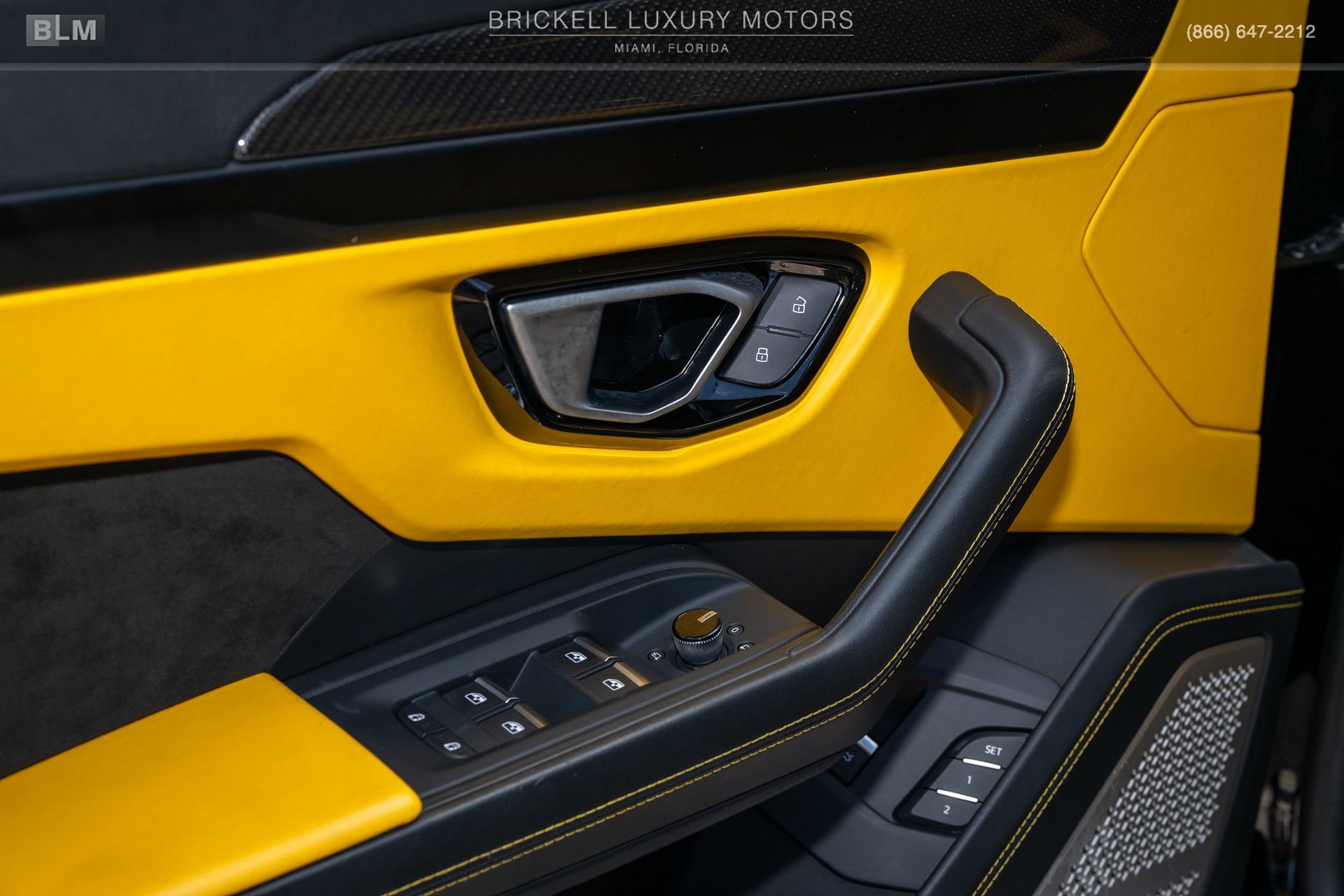 Used 2022 Lamborghini Urus AWD/4WD image 65