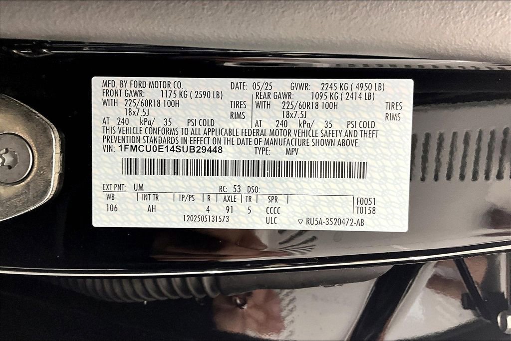 New 2025 Ford Escape SE w/ PHEV Premium Package FWD image 8