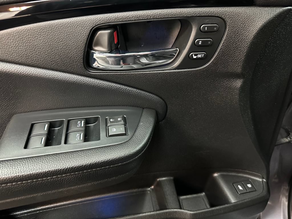 Used 2022 Honda Pilot Elite image 18