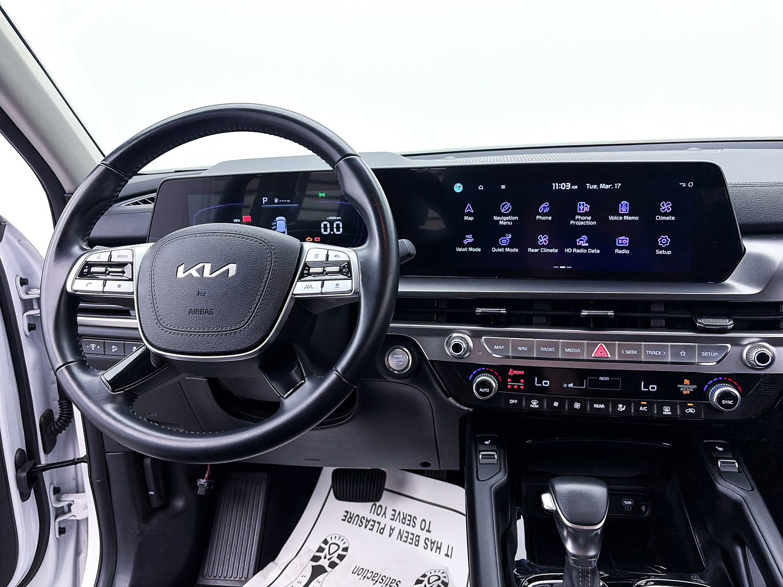 Used 2024 Kia Telluride S image 3