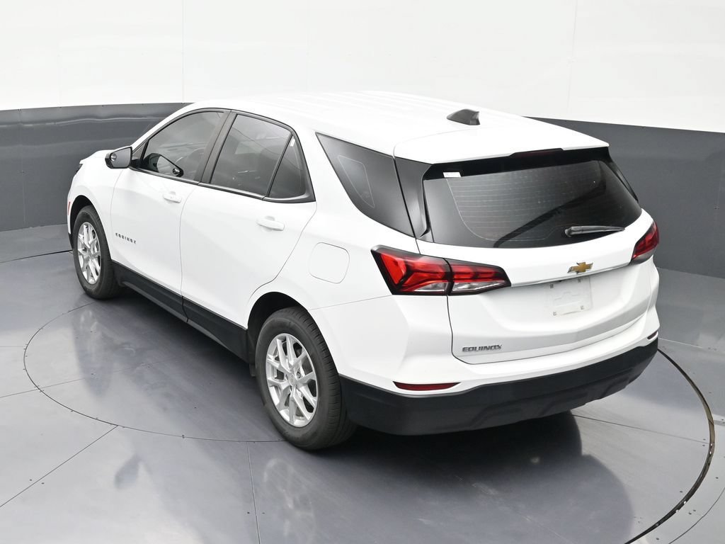 Used 2022 Chevrolet Equinox LS FWD image 14