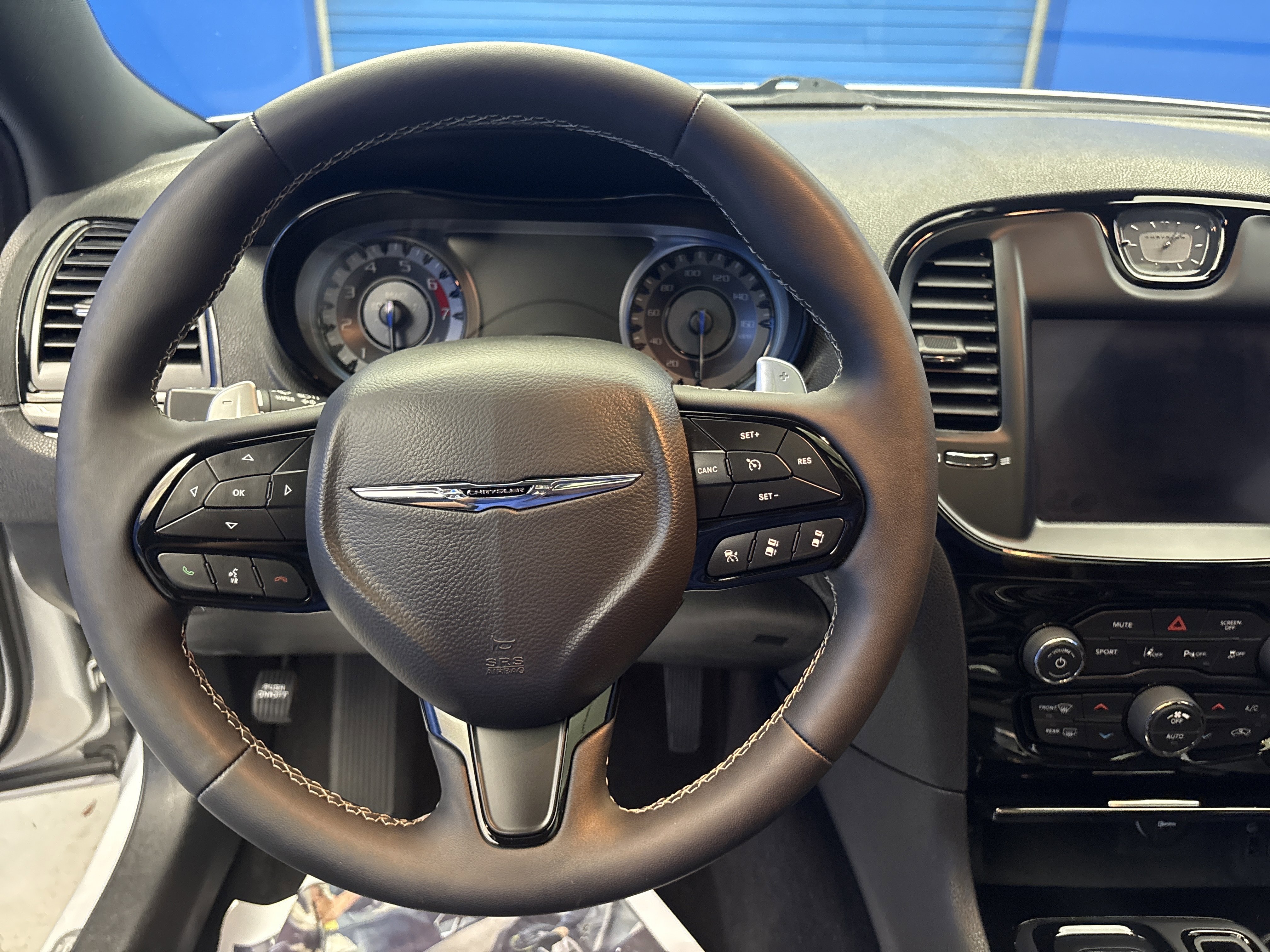 Used 2023 Chrysler 300 S w/ Comfort Group RWD image 14