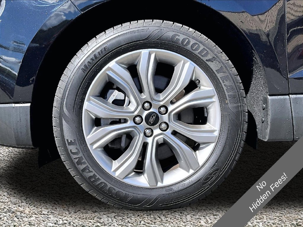 Used 2023 Ford Edge Titanium w/ Cargo Accessory Package AWD/4WD image 9
