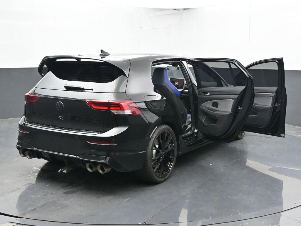 Used 2025 Volkswagen Golf R Black Edition image 58