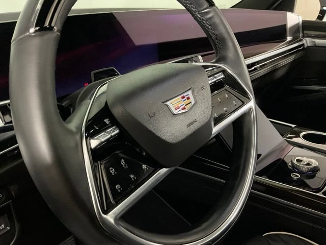 Used 2025 Cadillac Escalade Premium Luxury w/ Touring Package AWD/4WD image 17
