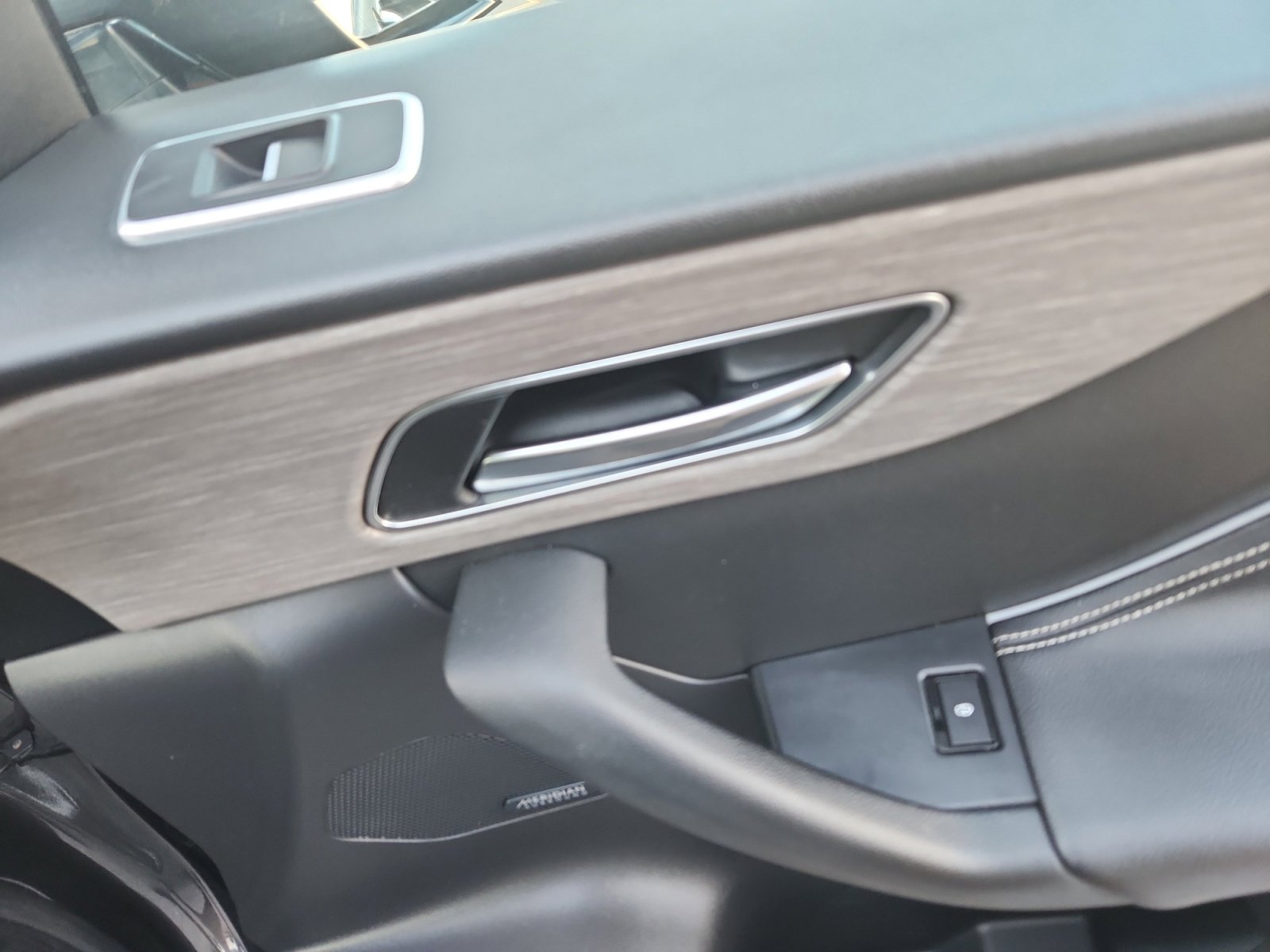 Used 2017 Jaguar F-PACE S image 17