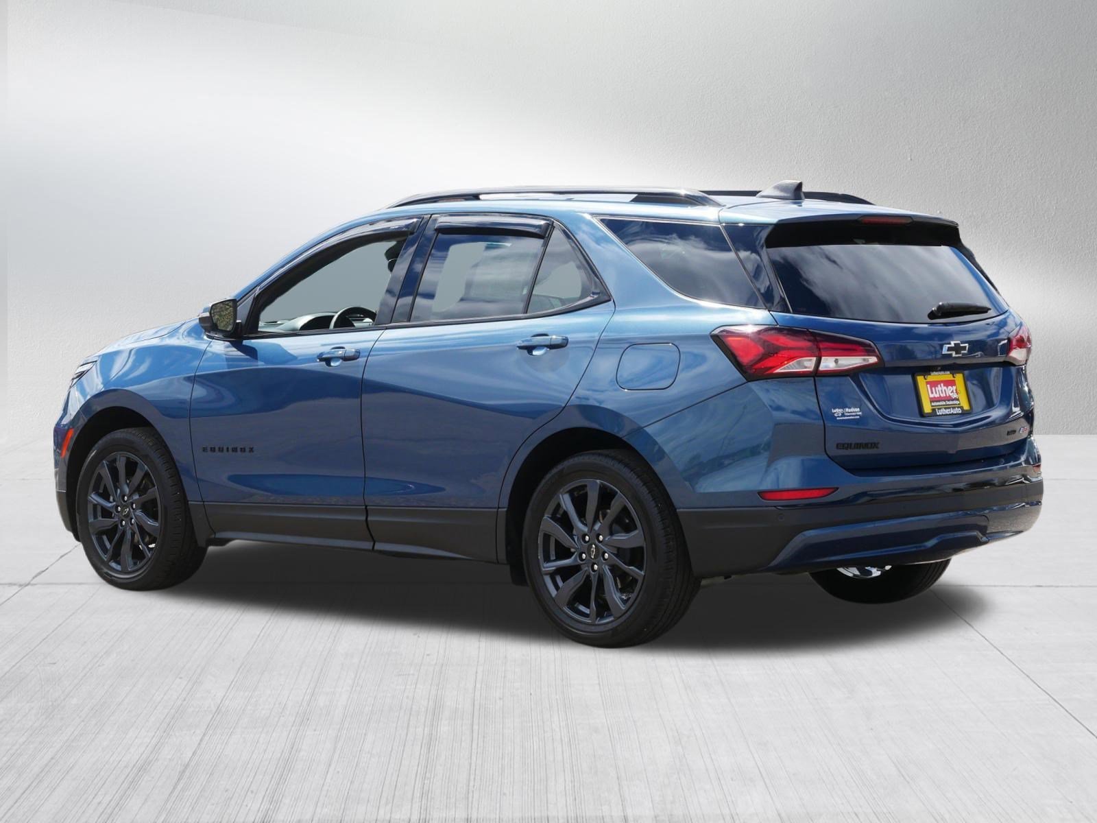 Used 2024 Chevrolet Equinox RS w/ RS Leather Package AWD/4WD image 5