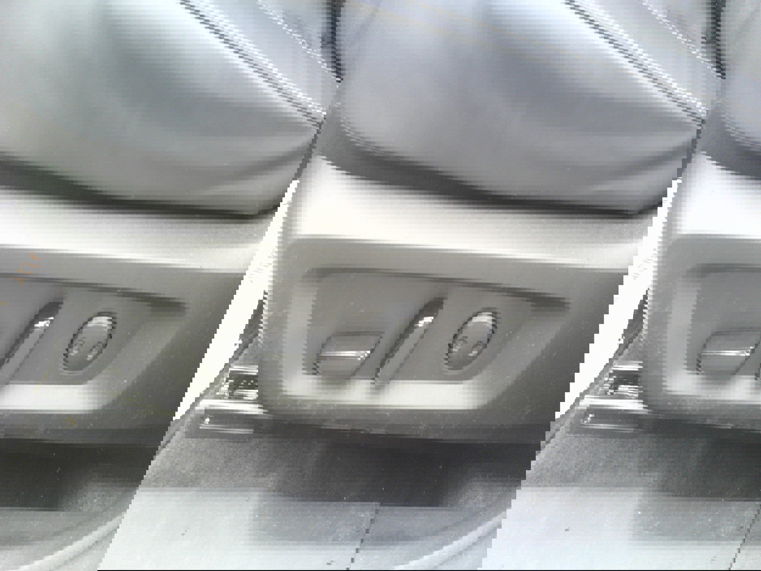 Used 2025 Mitsubishi Outlander SE image 14