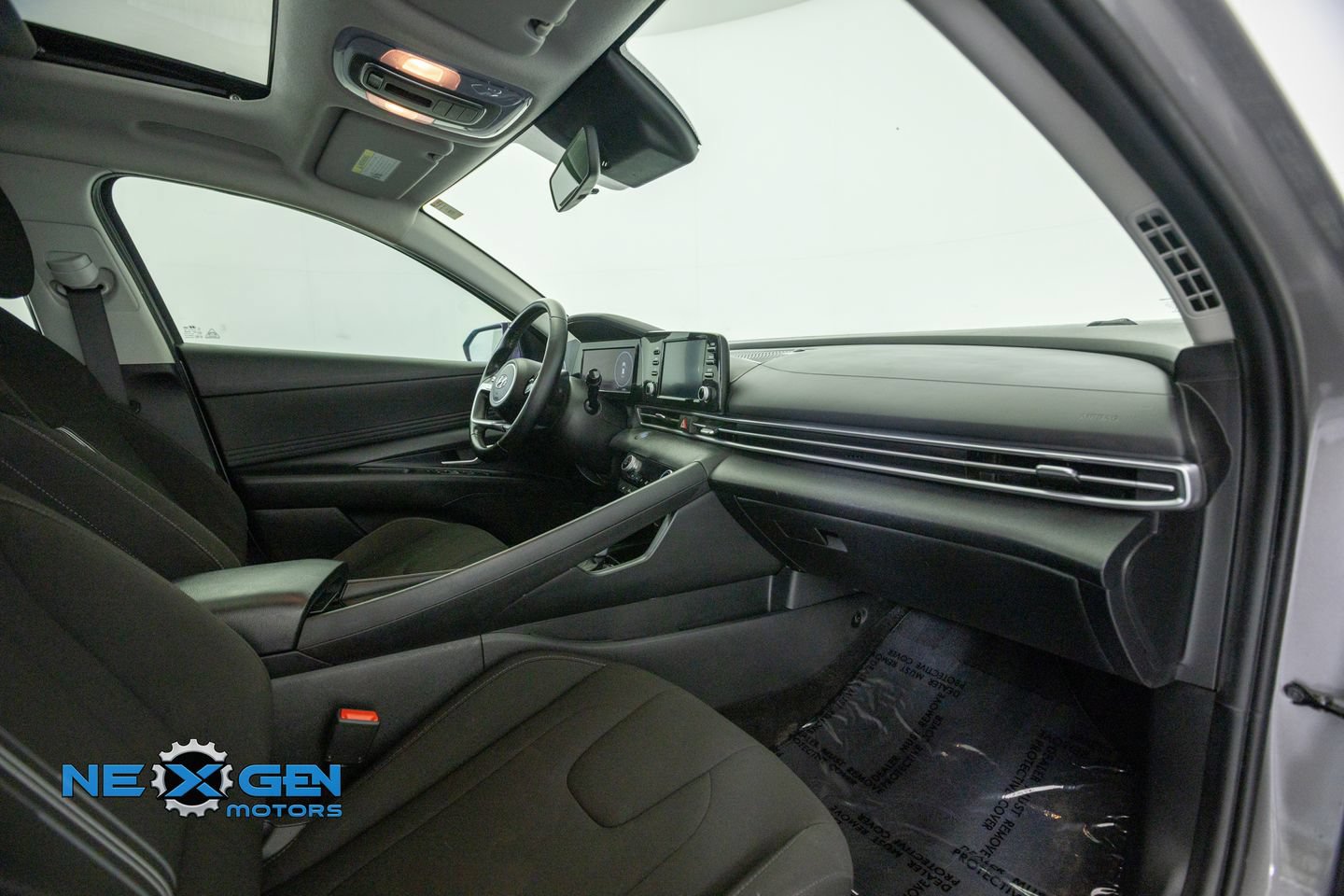 Used 2021 Hyundai Elantra SEL w/ Convenience + Premium Package FWD image 40