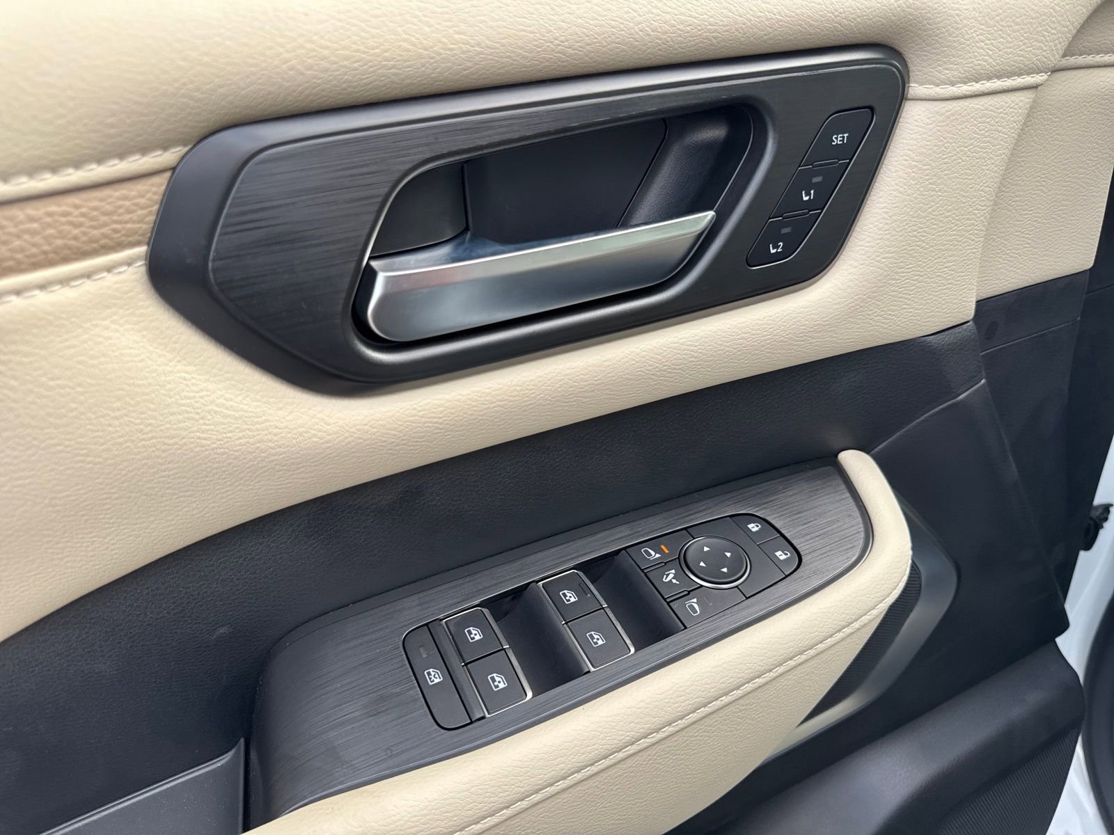New 2026 Nissan Armada Platinum Reserve image 13