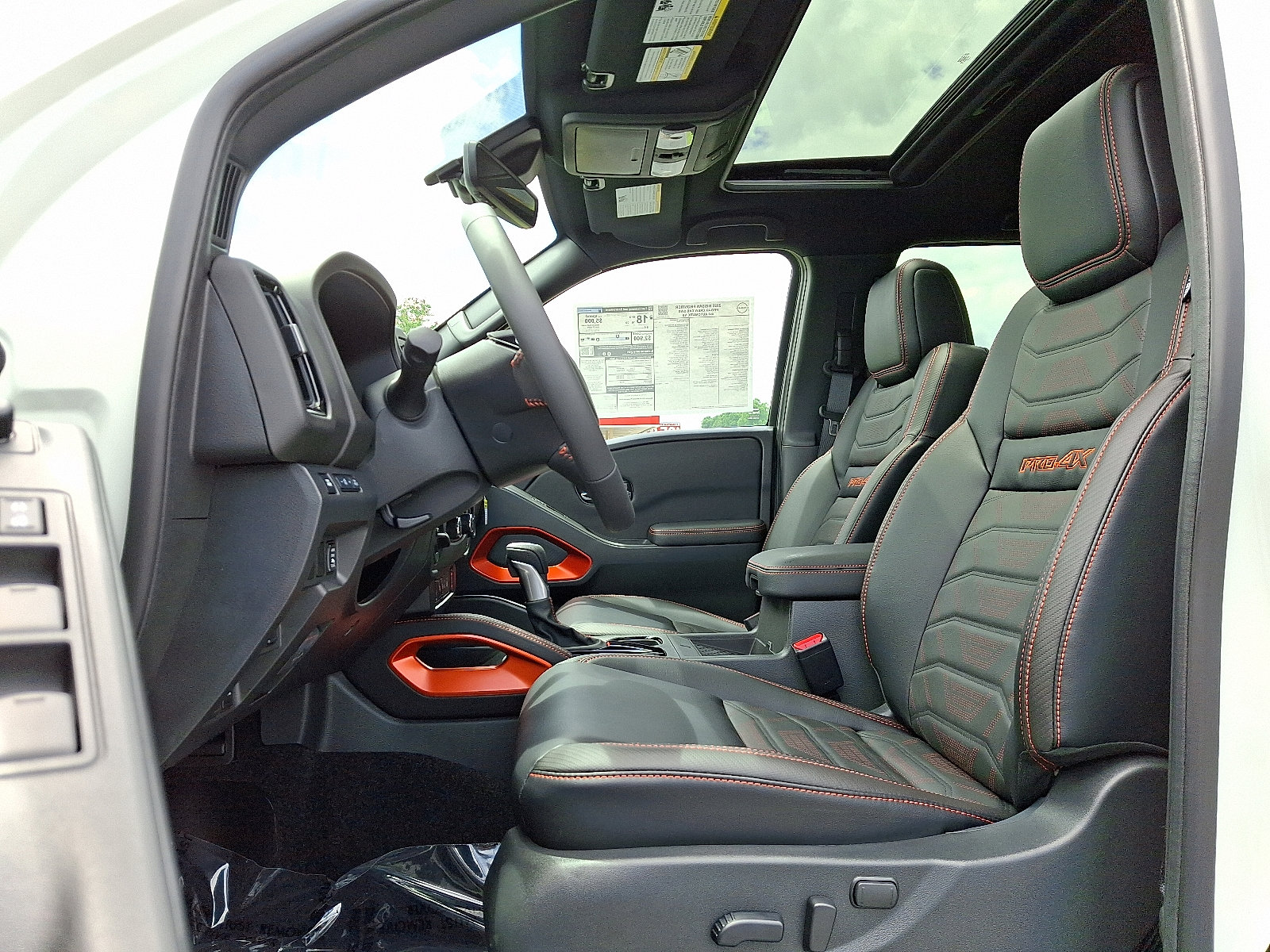 New 2025 Nissan Frontier PRO-4X w/ Pro Premium Package image 6