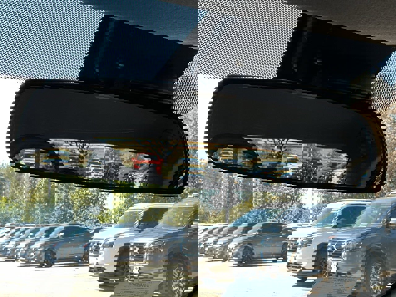 New 2025 Nissan Versa SR w/ Trunk Package image 24