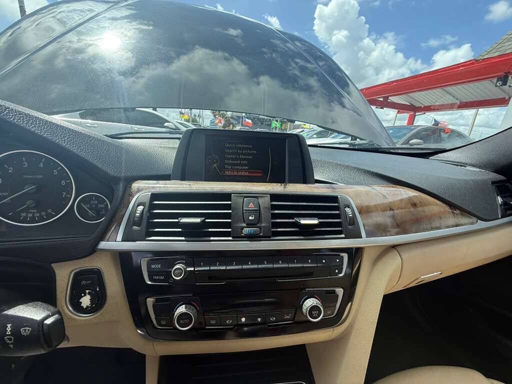 Used 2017 BMW 330i Sedan w/ Premium Package RWD image 20