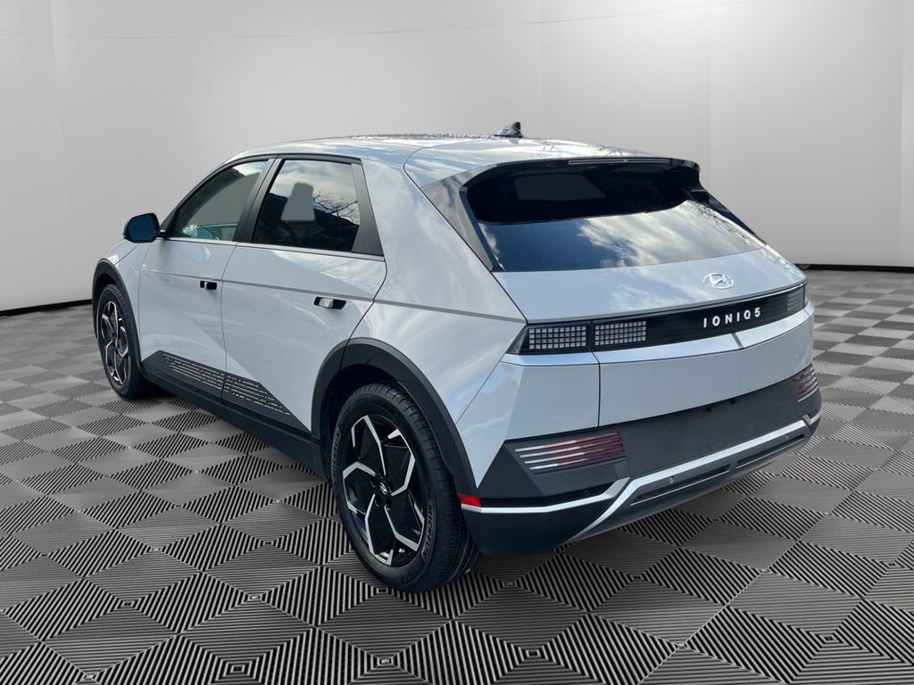 Certified 2024 Hyundai Ioniq 5 SE image 5