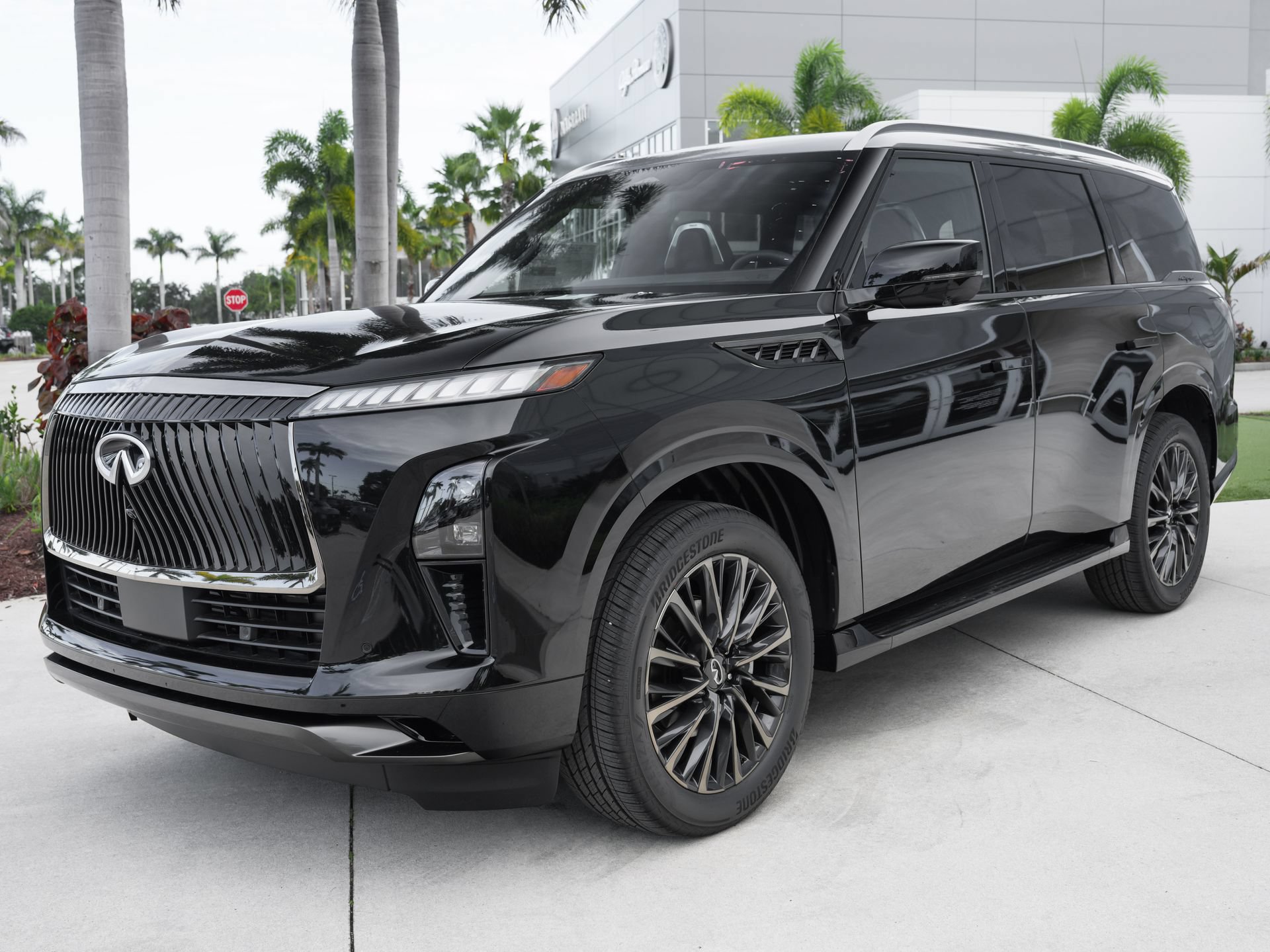 New 2027 INFINITI QX80 Autograph AWD/4WD image 5