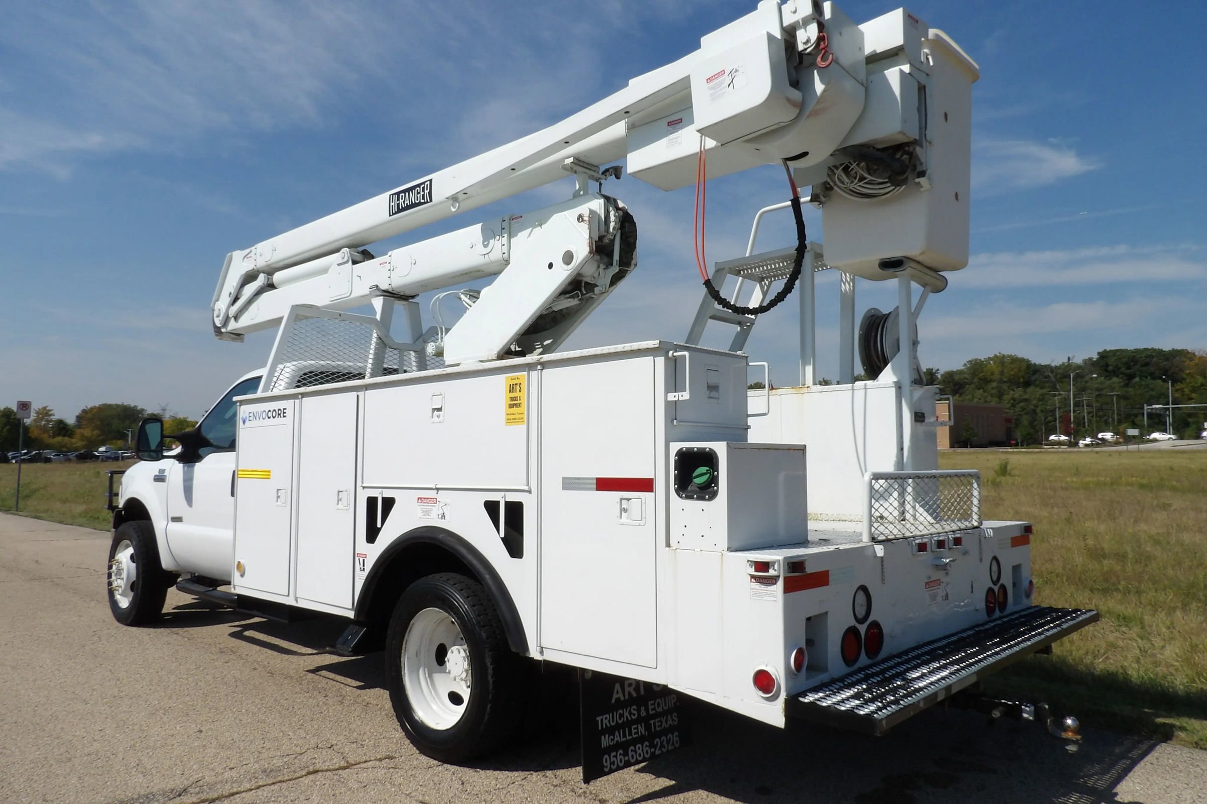 Used 2007 Ford F550 2WD Regular Cab Super Duty image 12