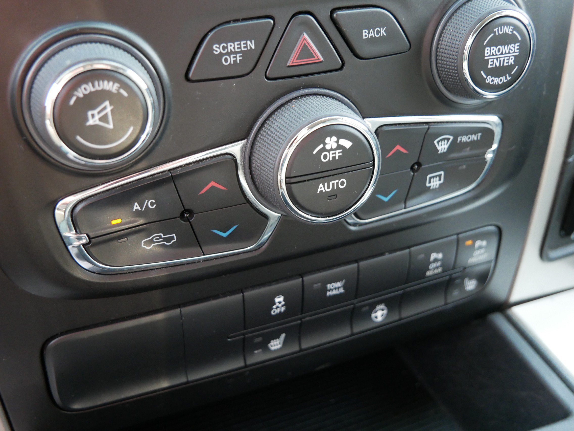 Used 2019 RAM 1500 Big Horn AWD/4WD image 32