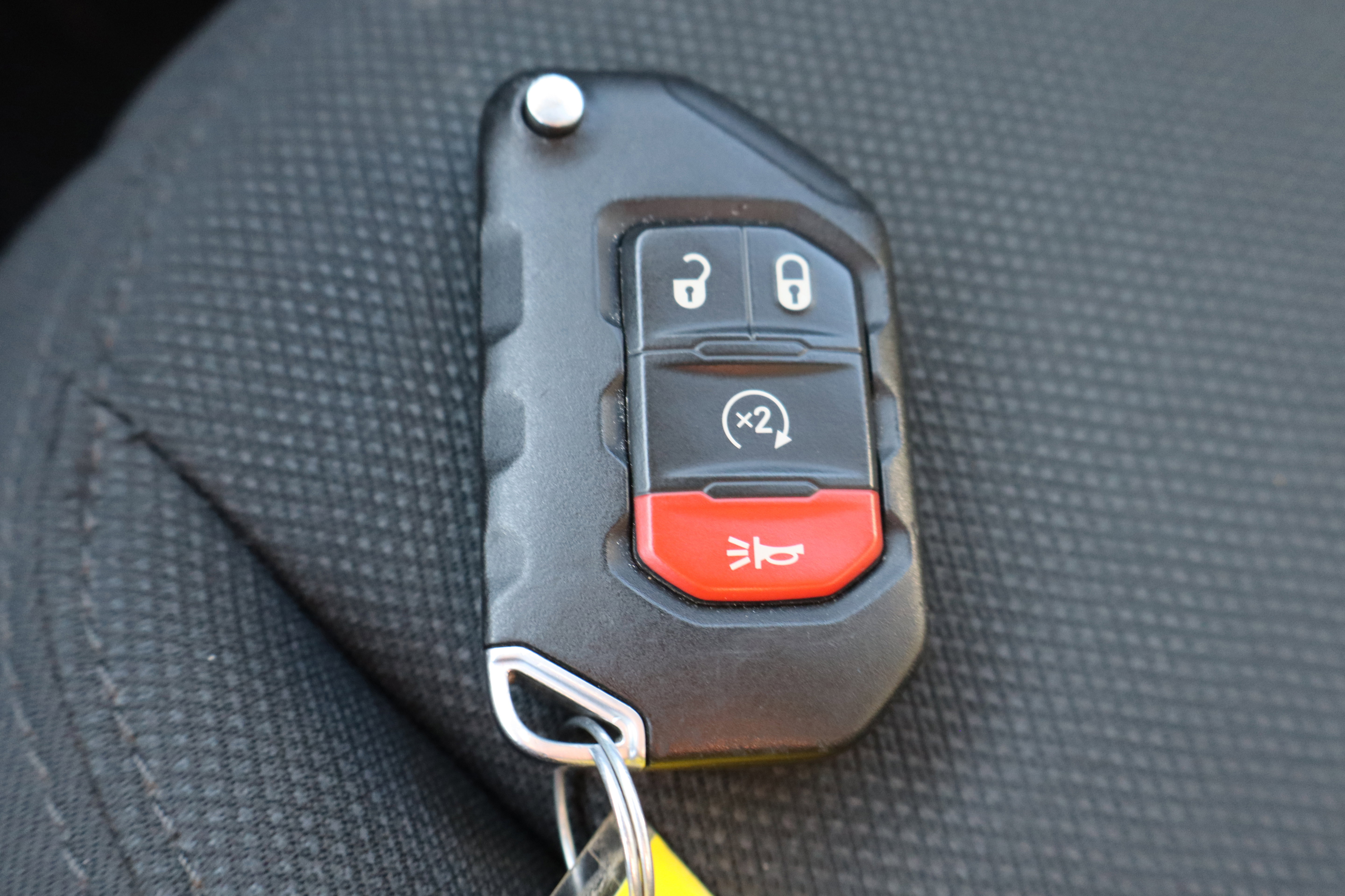 Used 2018 Jeep Wrangler Unlimited Sahara image 27