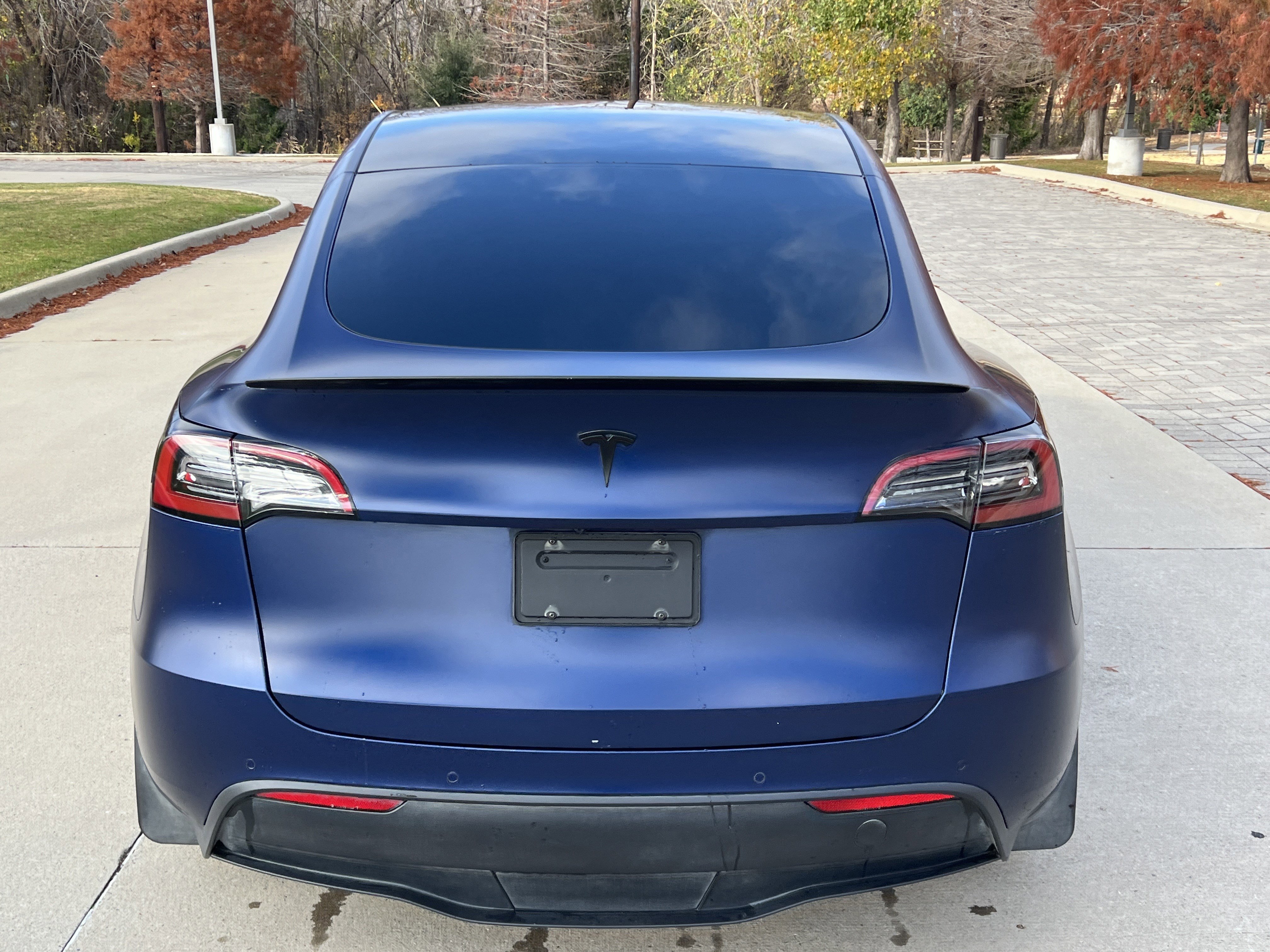 Used 2021 Tesla Model Y Long Range image 9