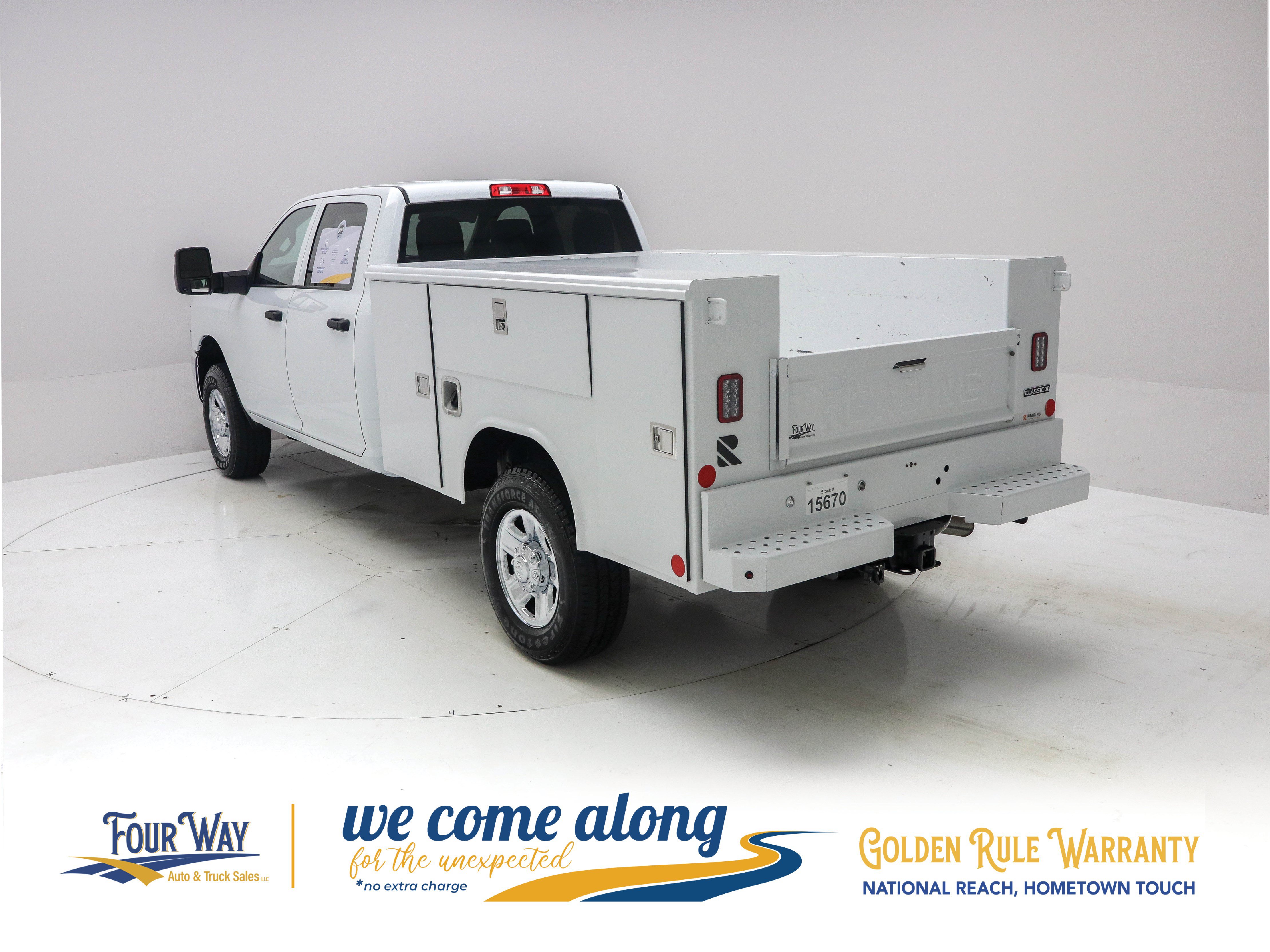 Used 2024 RAM 2500 Tradesman w/ Chrome Appearance Group AWD/4WD image 6