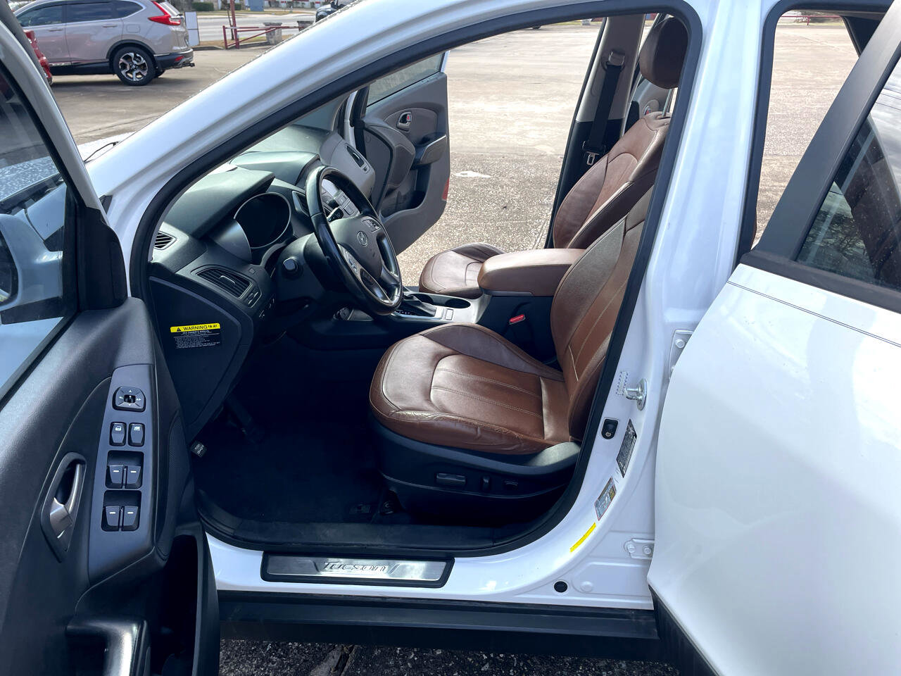 Used 2015 Hyundai Tucson Limited image 11