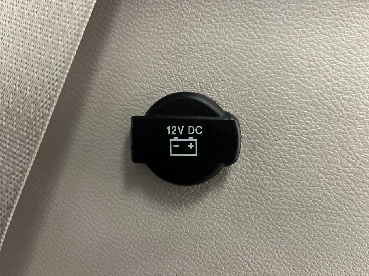 Used 2024 Chrysler Pacifica Touring-L FWD image 29