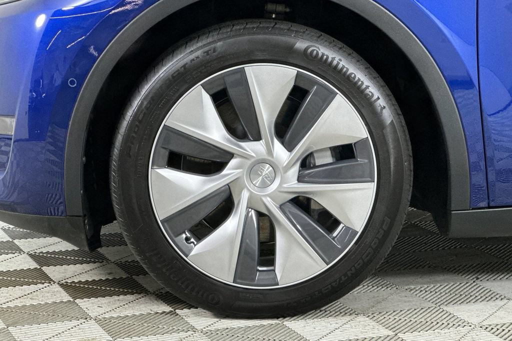 Used 2021 Tesla Model Y Long Range AWD/4WD image 31