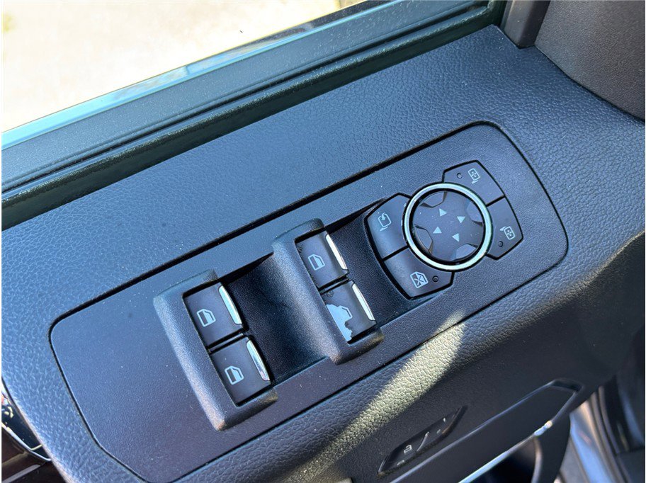 Used 2017 Ford F150 Platinum w/ Equipment Group 701A Luxury image 23