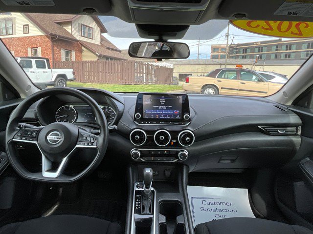 Used 2023 Nissan Sentra SV FWD image 12