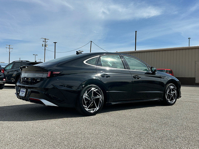 Used 2026 Hyundai Sonata SEL AWD/4WD image 7