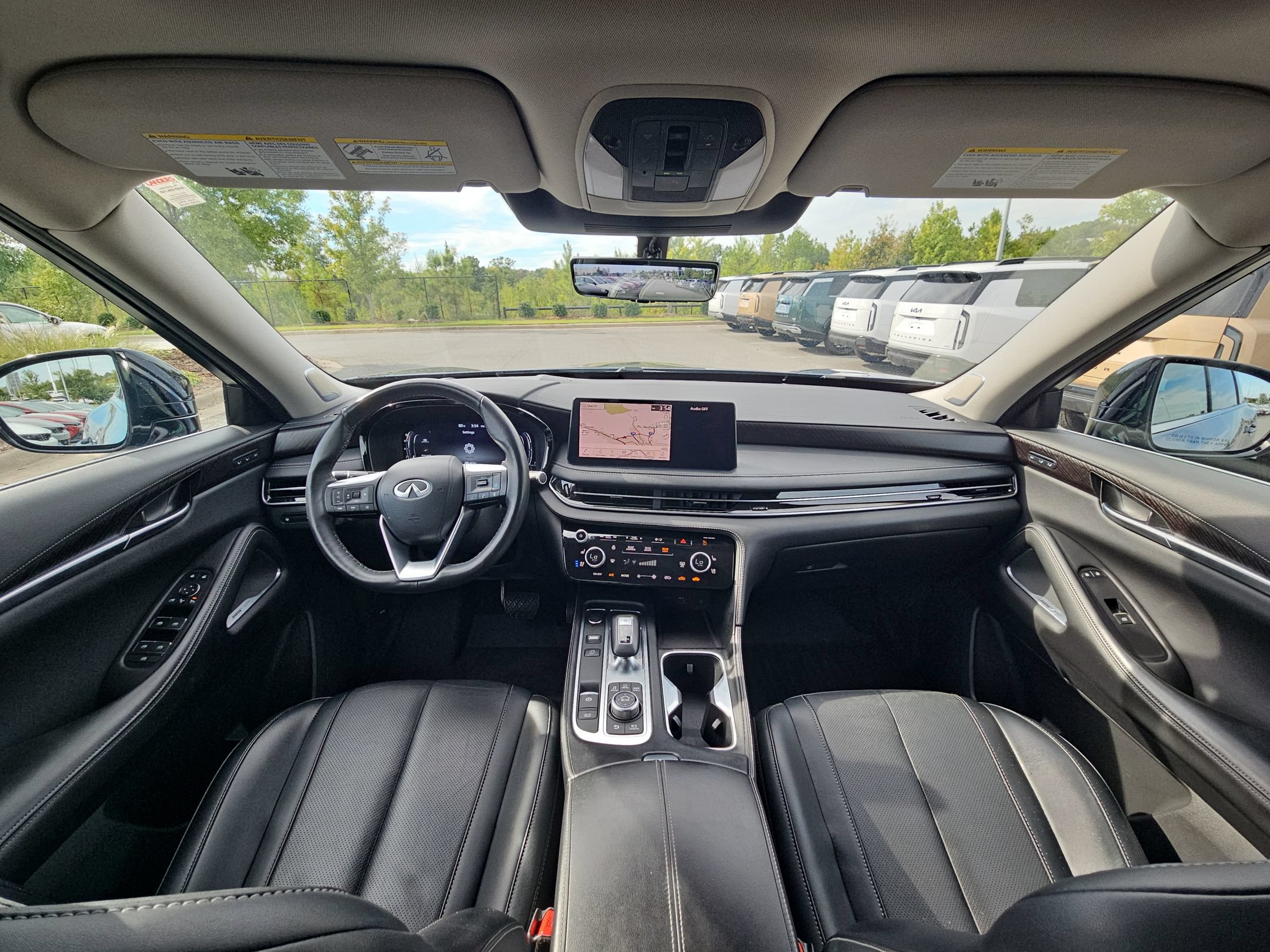 Used 2024 INFINITI QX60 Sensory w/ Vision Package AWD/4WD image 10