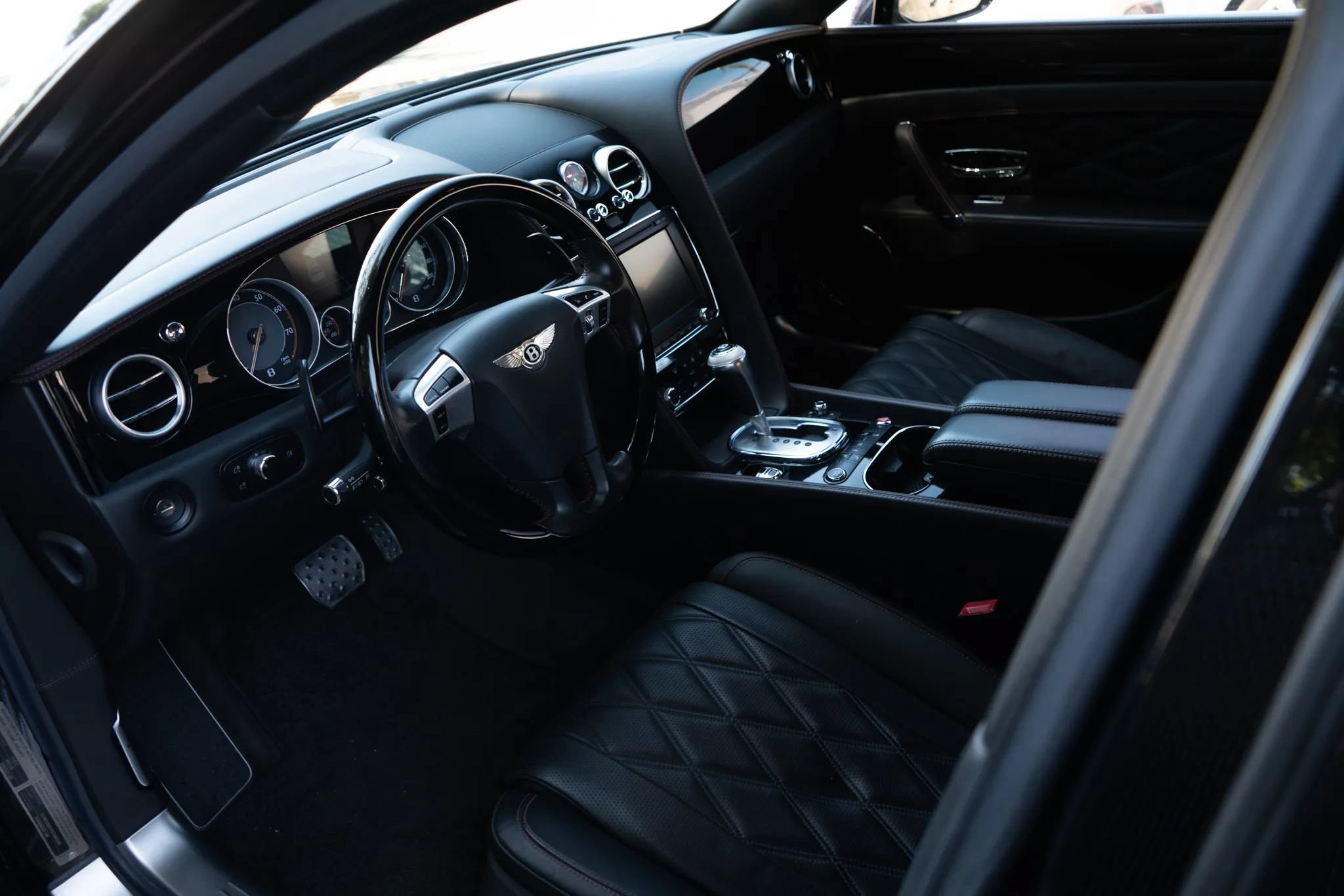 Used 2014 Bentley Flying Spur W12 AWD/4WD image 17