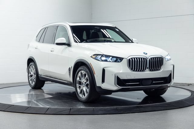 Used 2026 BMW X5 xDrive40i AWD/4WD image 4