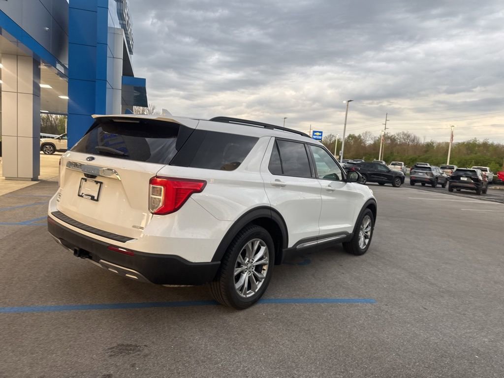 Used 2020 Ford Explorer XLT w/ Equipment Group 202A image 14