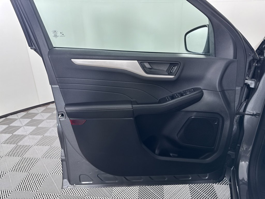 Used 2022 Ford Escape SE w/ Convenience Package image 23