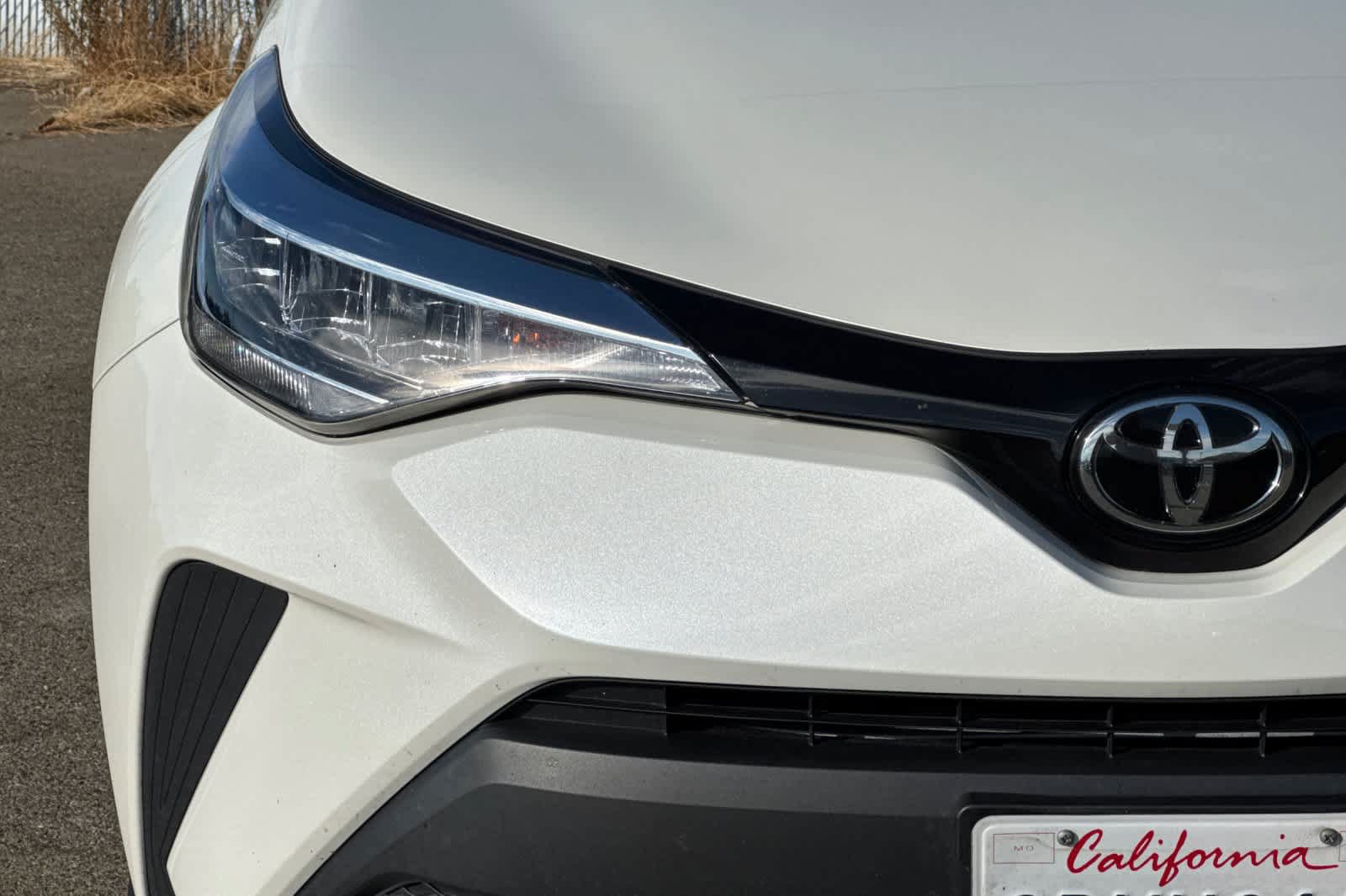 Used 2020 Toyota C-HR XLE FWD image 17