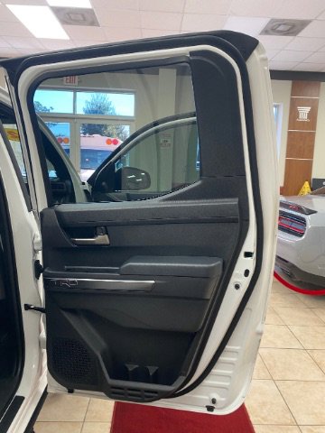 Used 2024 Toyota Tacoma TRD Sport w/ TRD Sport Upgrade Package image 15