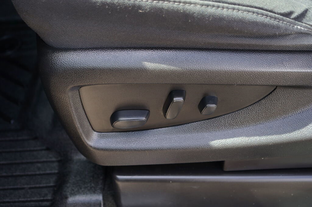 Used 2019 Chevrolet Silverado 1500 LT w/ All Star Edition image 15