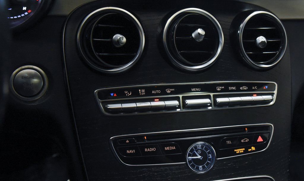 Used 2018 Mercedes-Benz C 300 4MATIC Sedan image 19