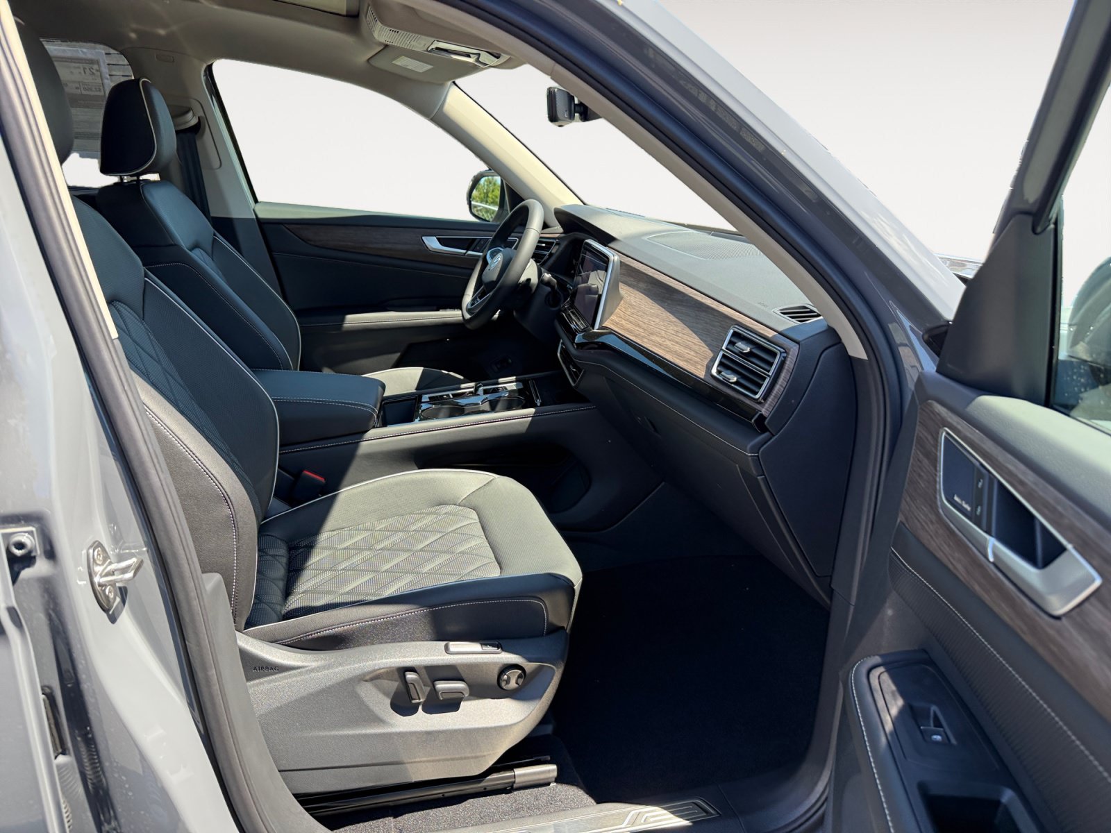 New 2026 Volkswagen Atlas SEL Premium R-Line AWD/4WD image 19