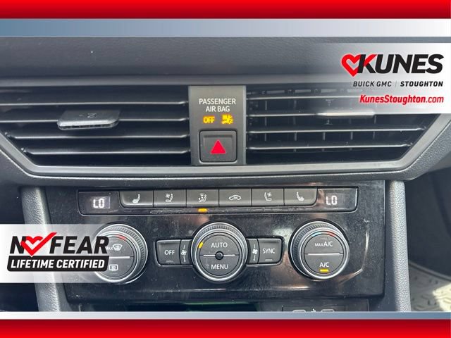 Used 2024 Volkswagen Jetta SEL FWD image 25