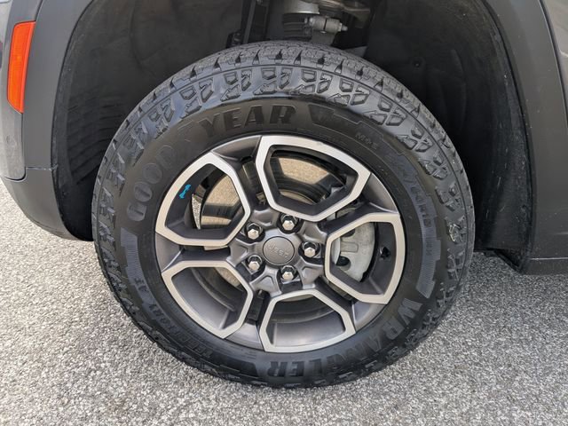 Used 2023 Jeep Grand Cherokee Trailhawk w/ Advanced Protech Group II image 17