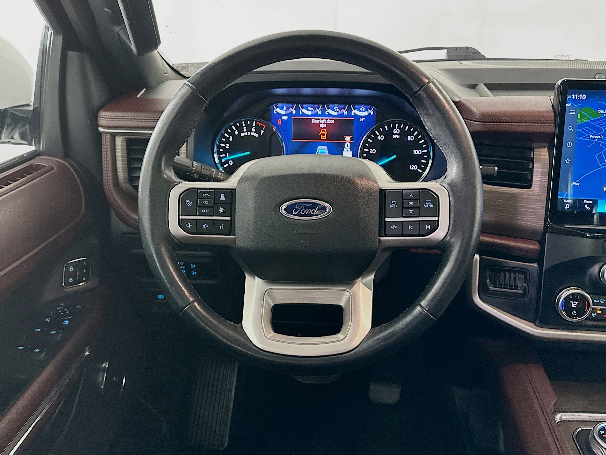 Used 2024 Ford Expedition Limited image 17