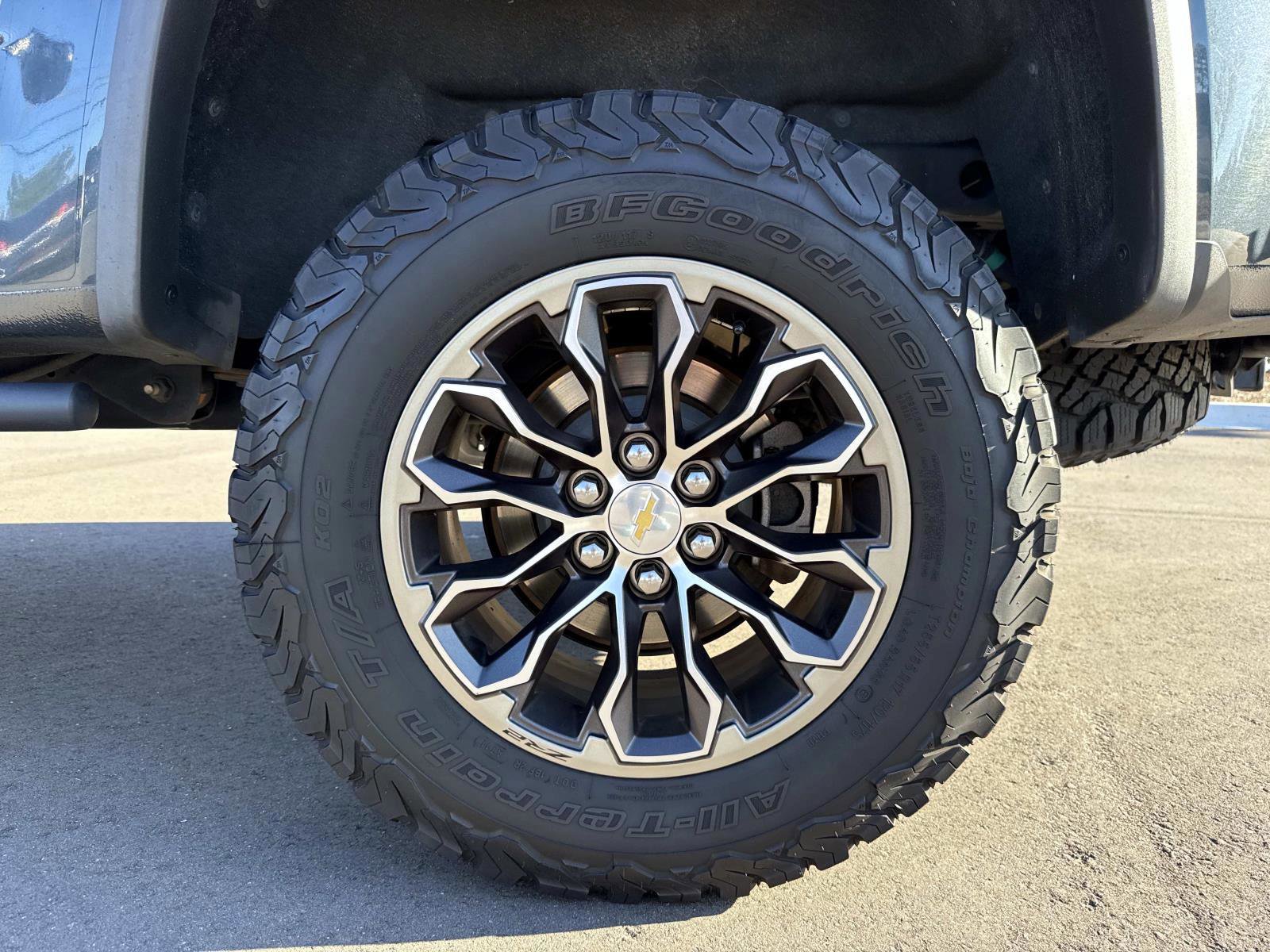 Used 2019 Chevrolet Colorado ZR2 image 11